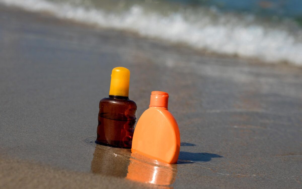 Loțiune solară SPF 30 sau SPF 50? Ce diferență este între ele