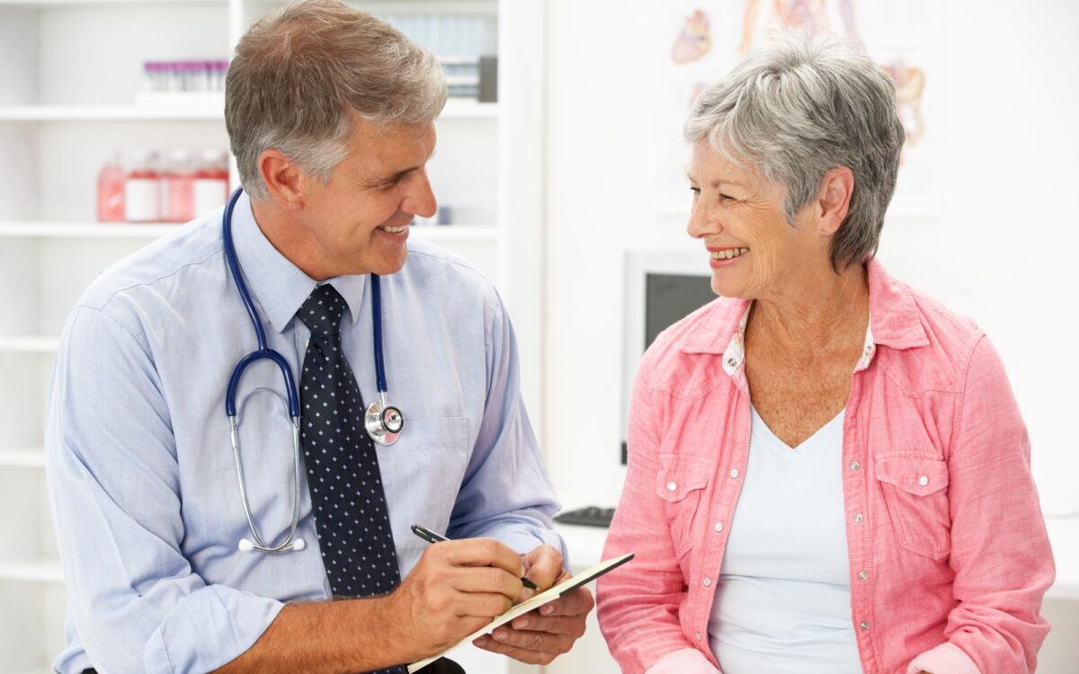Menopauza după 50 de ani: ce controale medicale devin importante pe termen lung